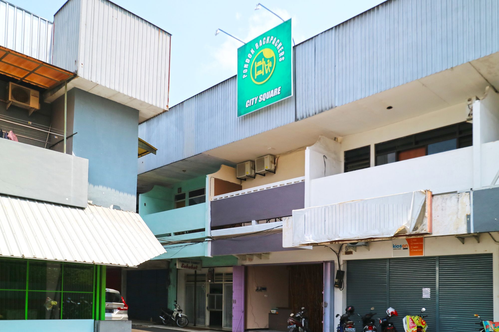 Pondok Backpacker City Square Маланг Экстерьер фото